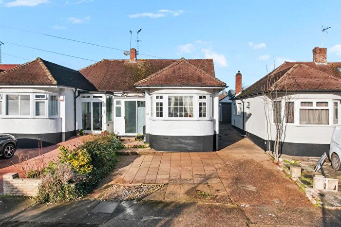 3 Bedroom Semi-Detached Bungalow For Sale In Cavendish Avenue, Ruislip, HA4