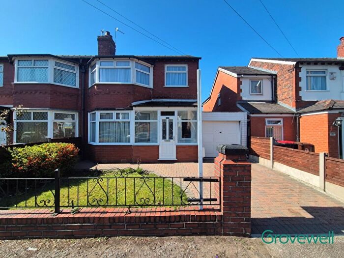 3 Bedroom Semi-Detached House To Rent In Bishops Road, Prestwich, Manchester, M25
