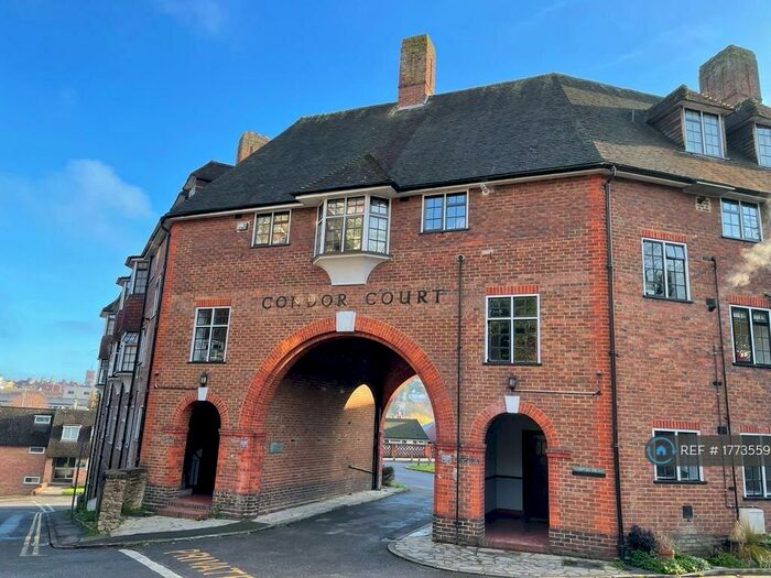1 Bedroom Flat To Rent In Condor Court, Guildford, GU2
