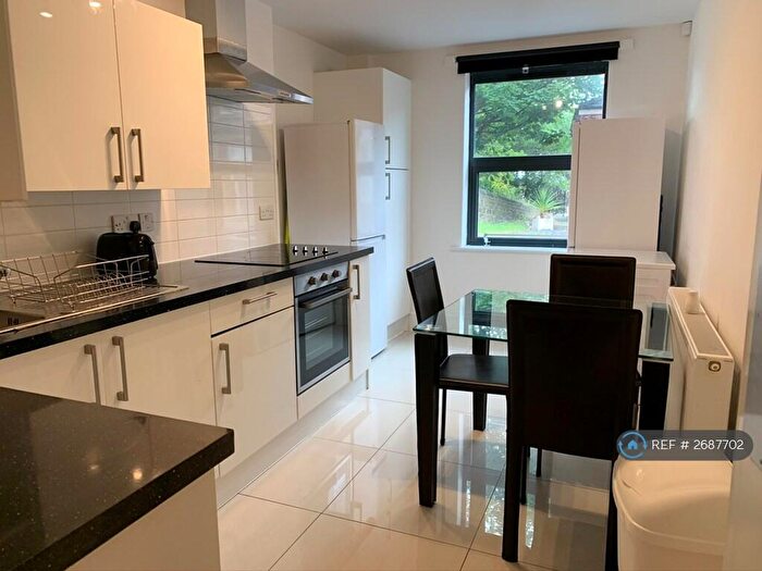 4 Bedroom Flat To Rent In Clarendon Road, Leeds, LS2