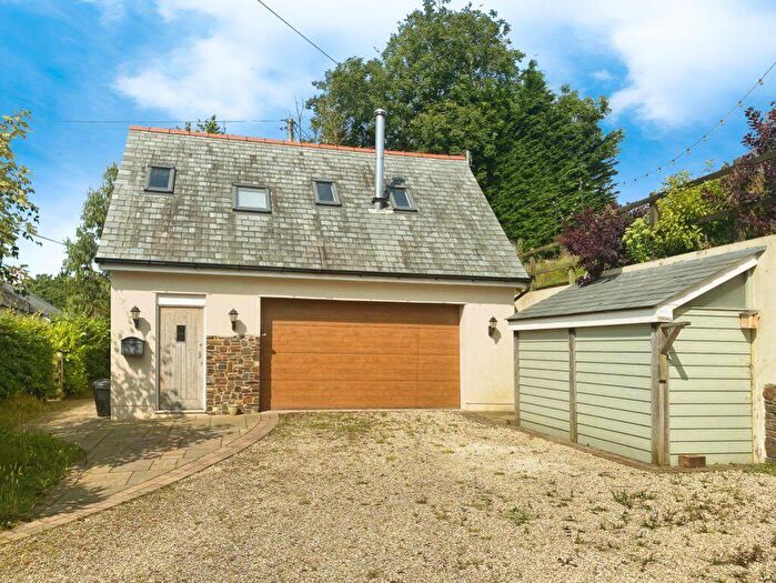 Studio To Rent In Bickleton, EX31