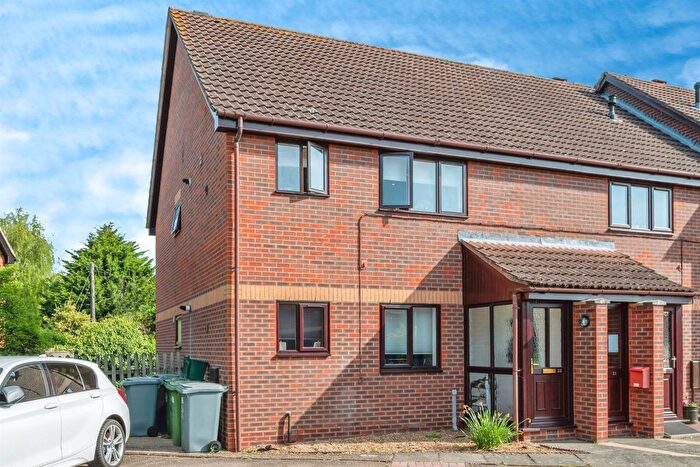 2 Bedroom Flat For Sale In Weavers Close, Horsham St. Faith, Norwich, NR10