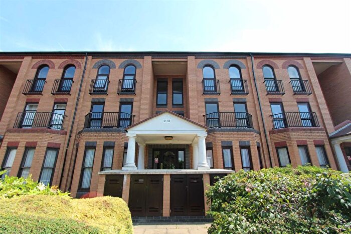 2 Bedroom Flat To Rent In Southchurch Avenue, Southend On Sea, SS1