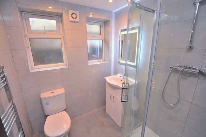 2 Bedroom Terraced House To Rent In High Street, High Wycombe, HP11