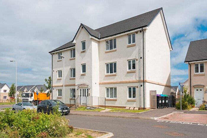 2 Bedroom Flat To Rent In Kirklands Park Crescent, Kirkliston, EH29
