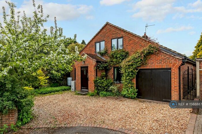 5 Bedroom Detached House To Rent In Back Street, Winchester, SO23