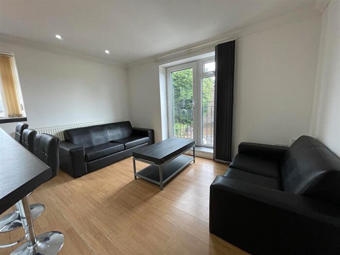 3 Bedroom Apartment To Rent In Richmond Road, Cardiff, CF24