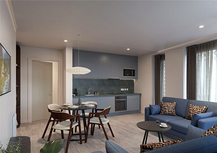 2 Bedroom Flat To Rent In Botanic Avenue, Manchester, Greater Manchester, M15