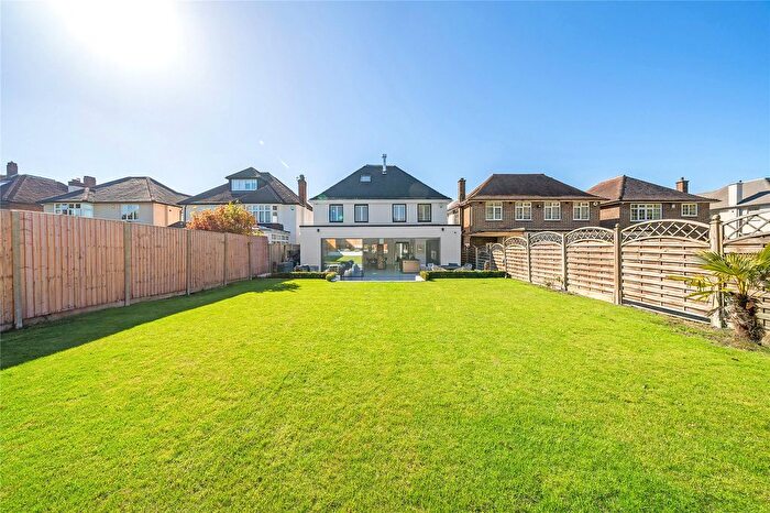 4 Bedroom Detached House For Sale In Kenwood Drive, Beckenham, BR3