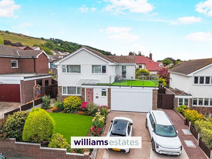 4 Bedroom Detached House For Sale In Parc Aberconwy, Prestatyn, LL19