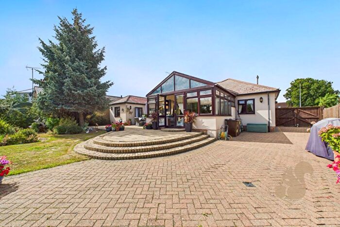 3 Bedroom Detached Bungalow For Sale In Mersea Road, Colchester, CO2