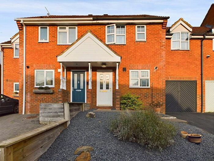 3 Bedroom Terraced House For Sale In Mandalay Drive, Brockhill Village, Norton, Worcester, WR5