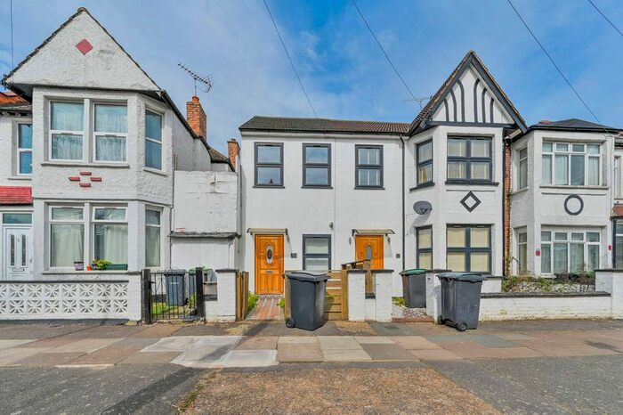 2 Bedroom Terraced House To Rent In Stirling Road, London, Bl, Wood Green, London, N22