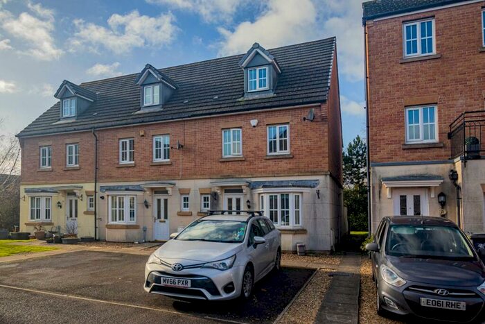 4 Bedroom End Of Terrace House To Rent In Phoenix Way, Heath, CF14