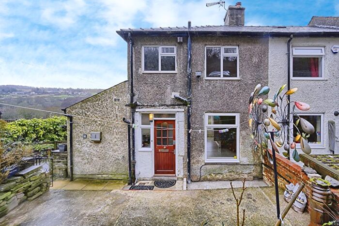 2 Bedroom End Of Terrace House For Sale In Parkfield Drive, Sowerby Bridge, HX6