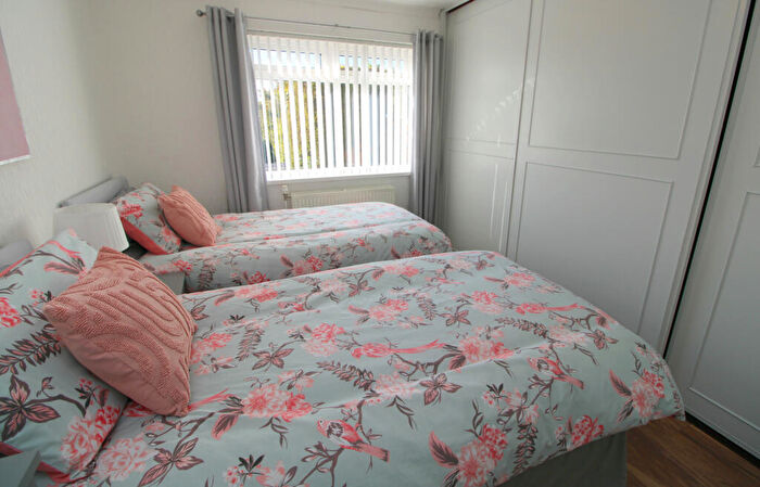 2 Bedroom Bungalow For Sale In Penisaf Avenue, Towyn, LL22