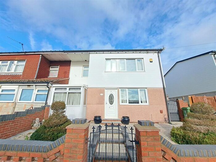 3 Bedroom End Of Terrace House For Sale In Ludlow Road, Portsmouth, PO6