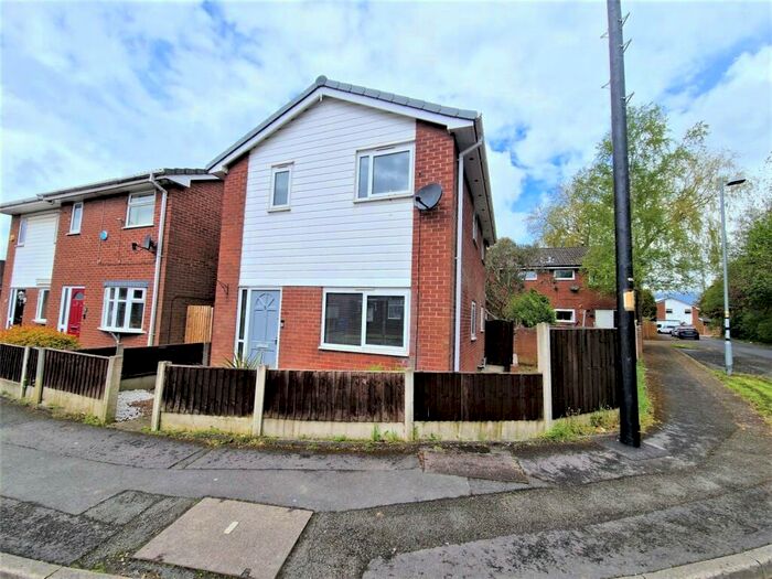 Houses for sale & to rent in M28 0BB, Longshaw Drive, Little Hulton