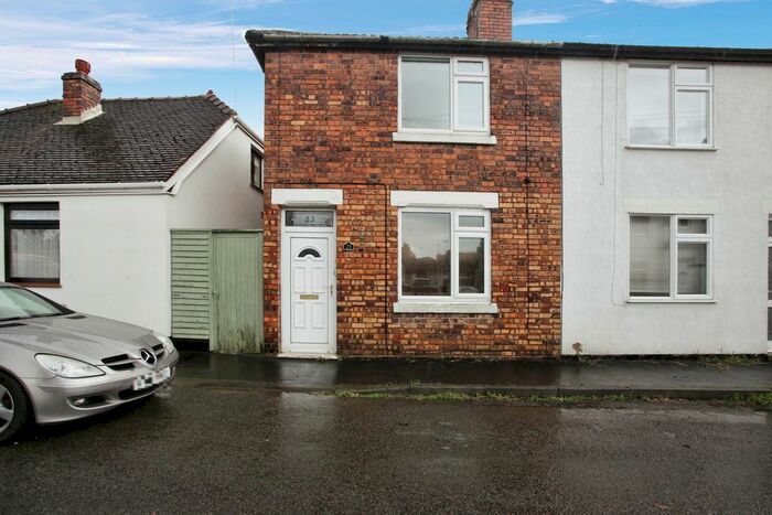 2 Bedroom End Of Terrace House For Sale In Bachelors Bench, Atherstone, Warwickshire, CV9
