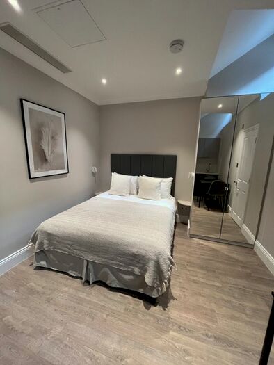 Studio To Rent In Courtfield Gardens, Earls Court, London, SW5