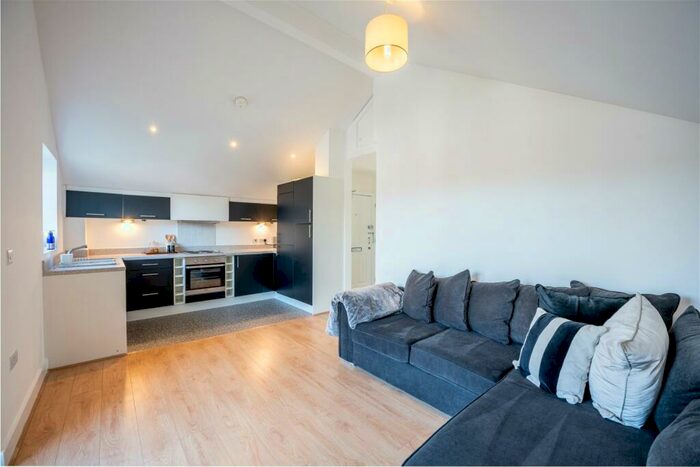 2 Bedroom Apartment To Rent In Spring Road, Southampton, SO19