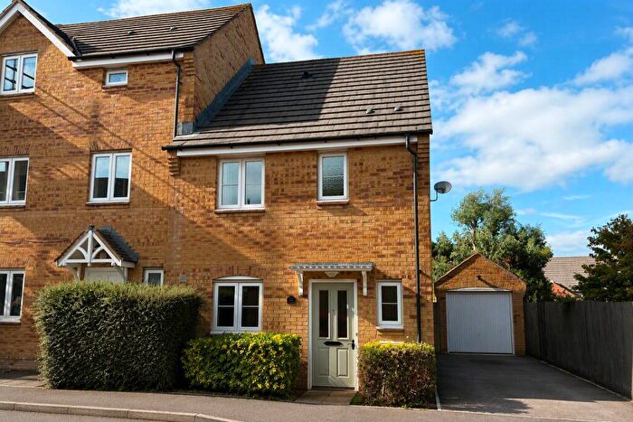 3 Bedroom End Of Terrace House To Rent In Shrewsbury Road, Yeovil, Somerset, BA21