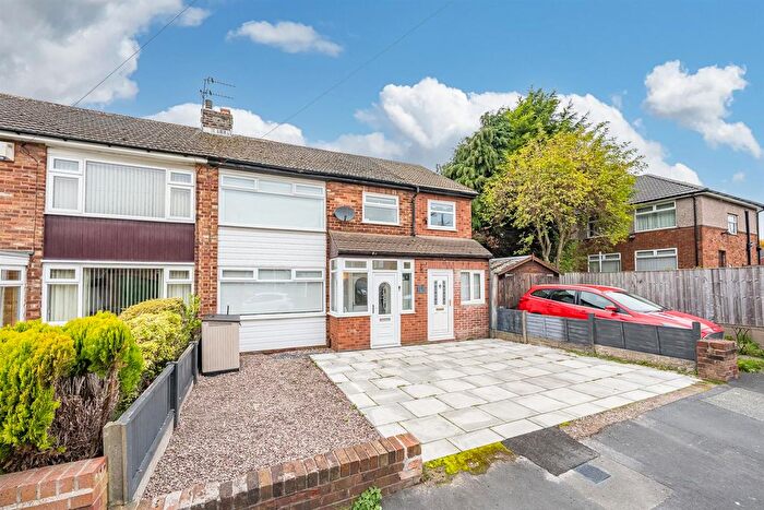 4 Bedroom Semi-detached House For Sale In Cartmel Drive, Rainhill, Prescot, L35