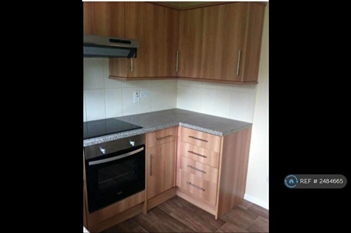 2 Bedroom Maisonette To Rent In Oxburgh Close, Eastleigh, SO50