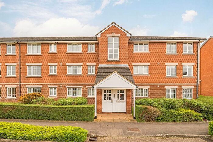 1 Bedroom Flat For Sale In Sigrist Square, Kingston Upon Thames, KT2