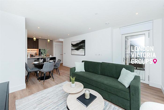 1 Bedroom Apartment To Rent In Bow Common Lane, London, E3