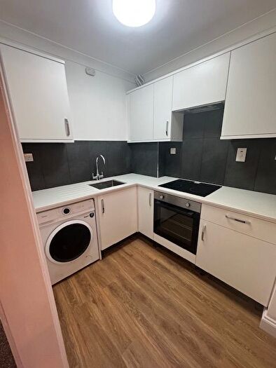 1 Bedroom Flat To Rent In Windsor Street, Luton, LU1