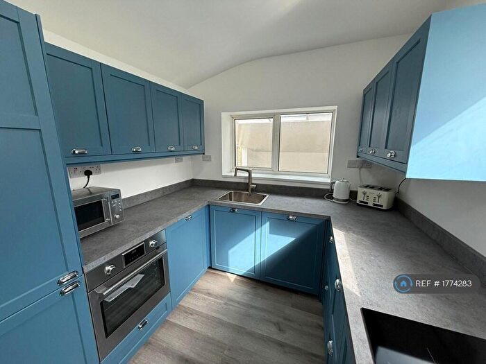 3 Bedroom Semi Detached House To Rent In Upper Bloomfield Road, Bath, BA2