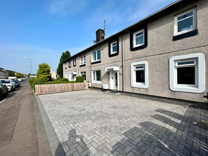 4 Bedroom Apartment To Rent In Mingulay Street, Glasgow, G22