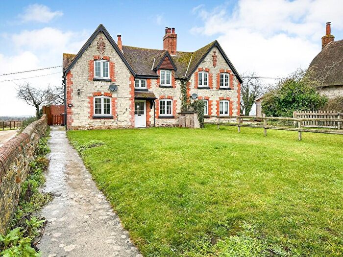 3 Bedroom Cottage To Rent In Bake House Cottage, Idstone, SN6