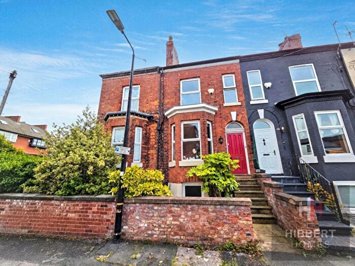 3 Bedroom Terraced House For Sale In Thorn Grove, Sale, M33