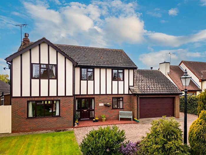 4 Bedroom Detached House For Sale In Dalton Lane, Halsham, Hull, HU12