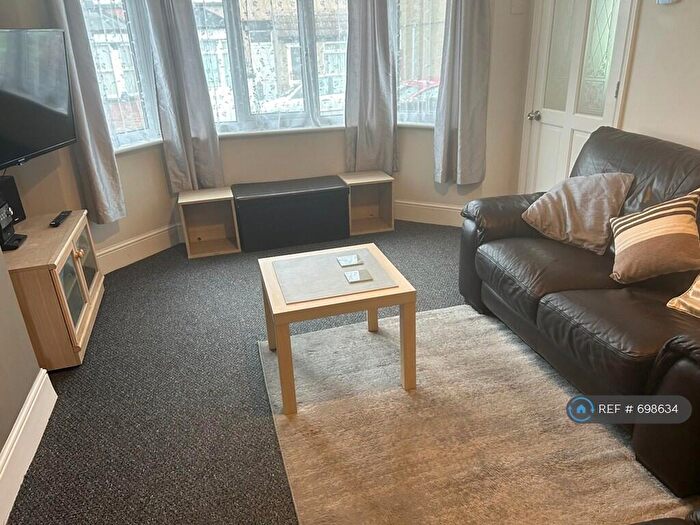 2 Bedroom Terraced House To Rent In Corporation Road, Gillingham, ME7