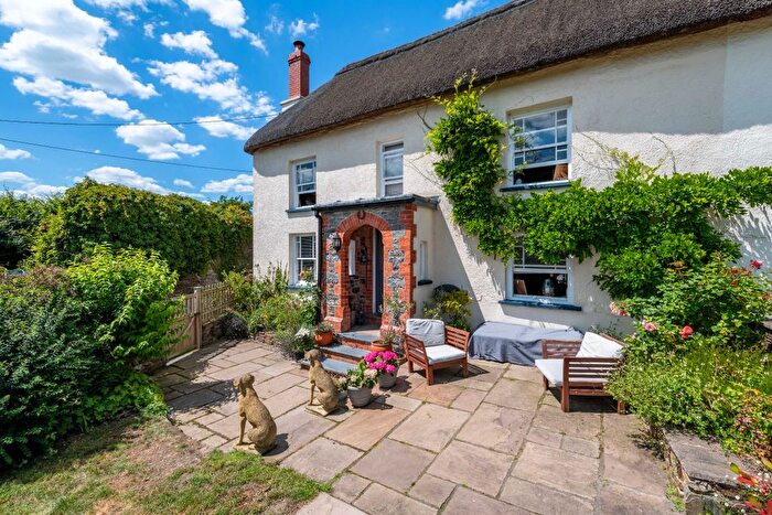 3 Bedroom Semi-Detached House For Sale In Hillside, Chittlehampton, EX37