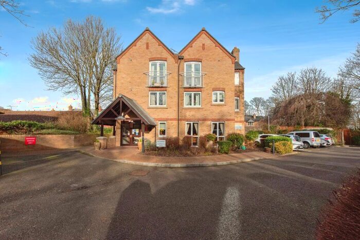 1 Bedroom Flat For Sale In Risbygate Street, Bury St. Edmunds, Suffolk, IP33
