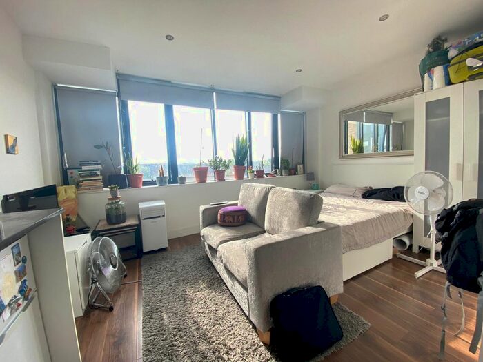 Studio To Rent In Elmgroove Road, Harrow, HA1