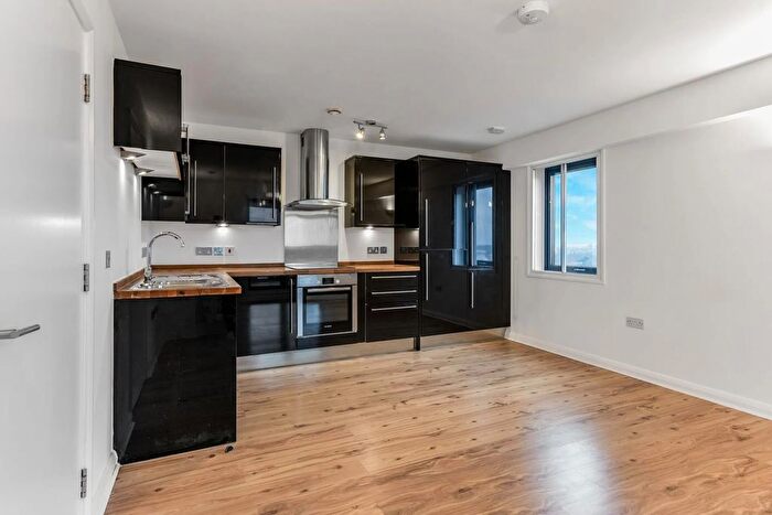 1 Bedroom Flat For Sale In The Avenue, West Ealing, W13