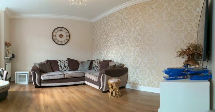 5 Bedroom Terraced House To Rent In St Albans Road, Seven Kings, IG3