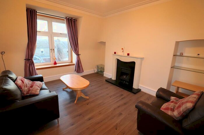 1 Bedroom Maisonette To Rent In Broomhill Road, Top Floor Right, AB10