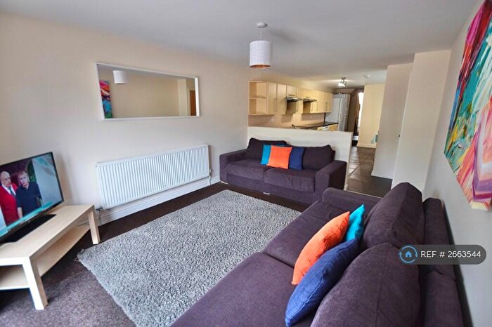 9 Bedroom Terraced House To Rent In Flora Street, Cardiff, CF24