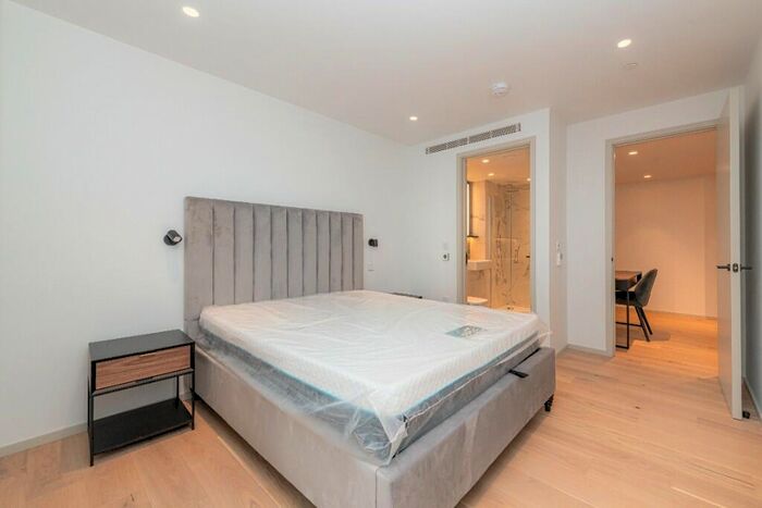 3 Bedroom Flat To Rent In Water Lane, London, EC3R
