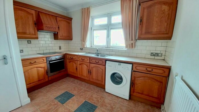 1 Bedroom Flat To Rent In Buckhurst House, Holloway, N7