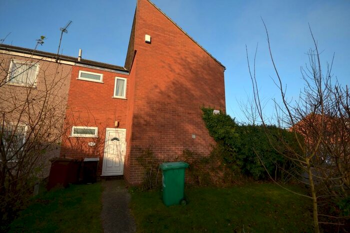 4 Bedroom Semi-Detached House To Rent In Fleming Gardens, Nottingham, NG11