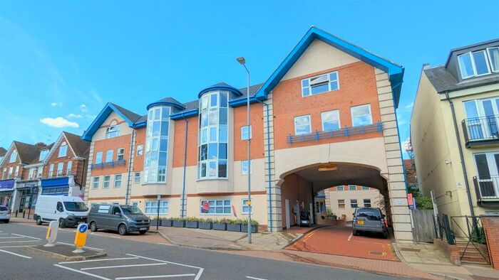 2 Bedroom Apartment To Rent In Warwick House, London Road, AL1