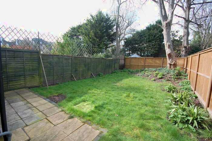 2 Bedroom Flat To Rent In Mayfield Avenue, London, W4