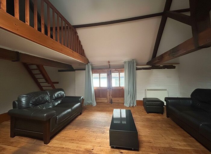 1 Bedroom Flat To Rent In West Street, West Malling, ME19
